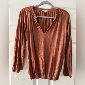 LA MADE Women's Rust V-Neck Top